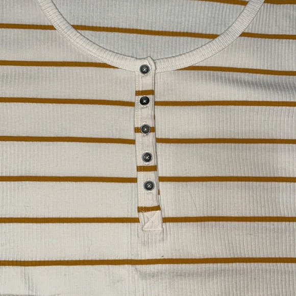 American Eagle Short Sleeve Super Soft Yellow Striped Cream Henley Top - Sz.Med - Picture 3 of 5